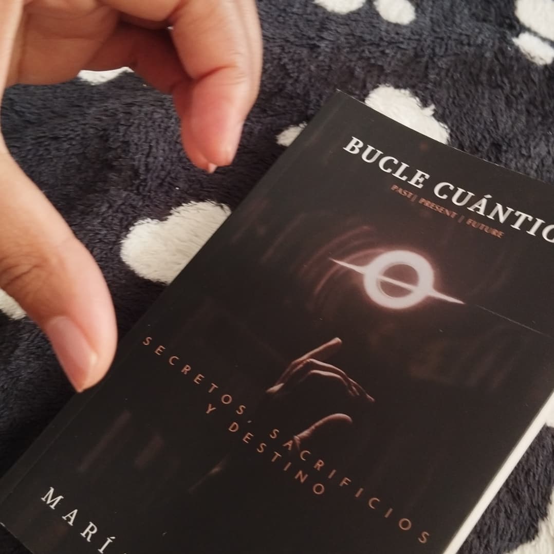 Mary_Libros1's tweet photo. @autoreseditores #BucleCuántico https://t.co/cP5F4FiQmI