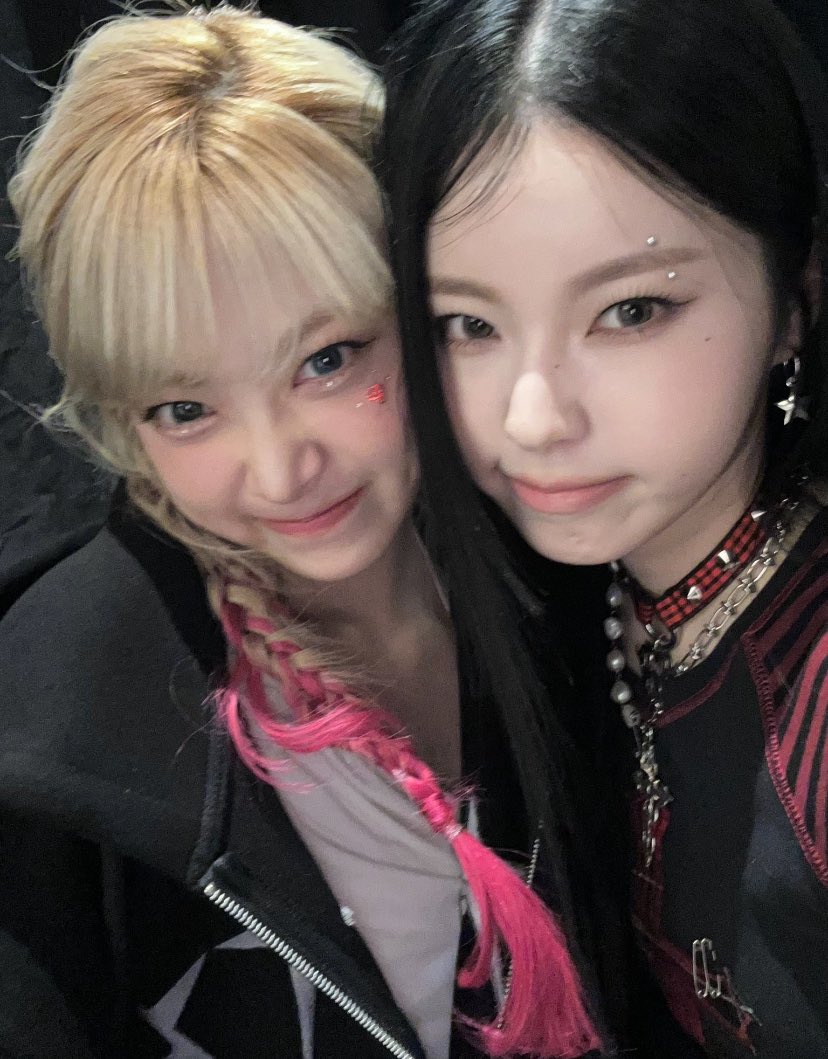 eunchae &amp; kyujin  🫶