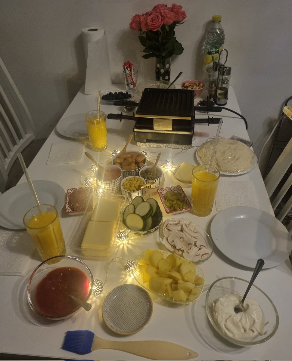 HilalCheesecake's tweet photo. Gestern Abend gab es Raclette ❤️ https://t.co/5kzLse5Flf