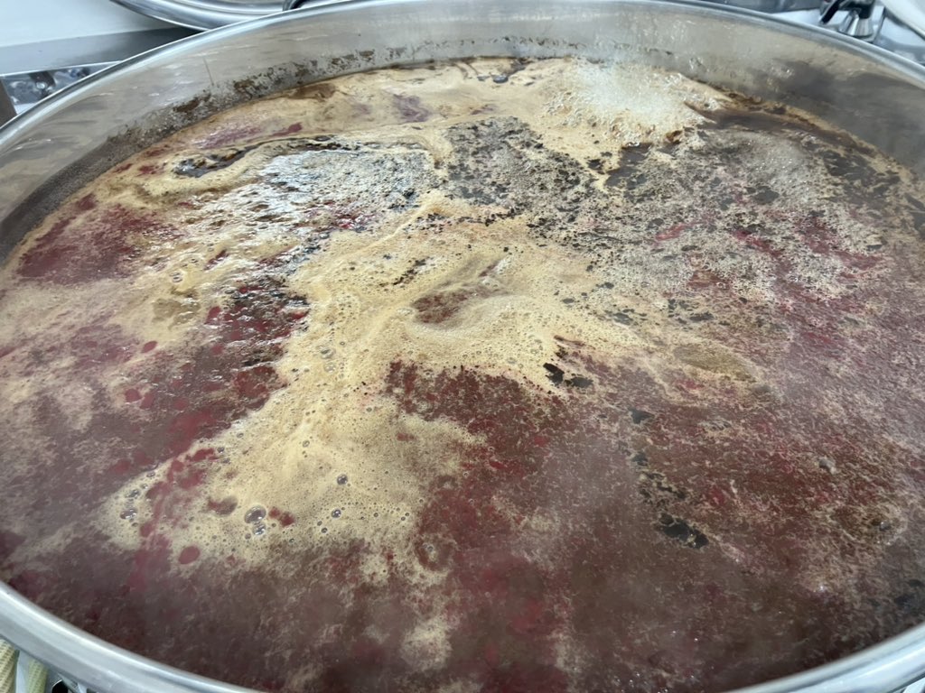 ラズベリースタウト醸造しに、洞爺湖行ってきました！

バレンタインシーズンにリリース予定🍫