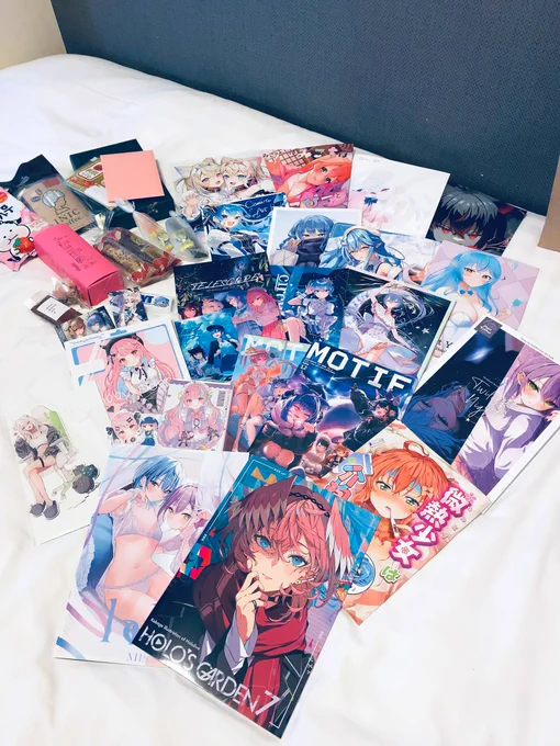 ご挨拶でいただいたもの&本日の戦利品! たぶんこれで全部なはず! あああ嬉しい…宝にします!