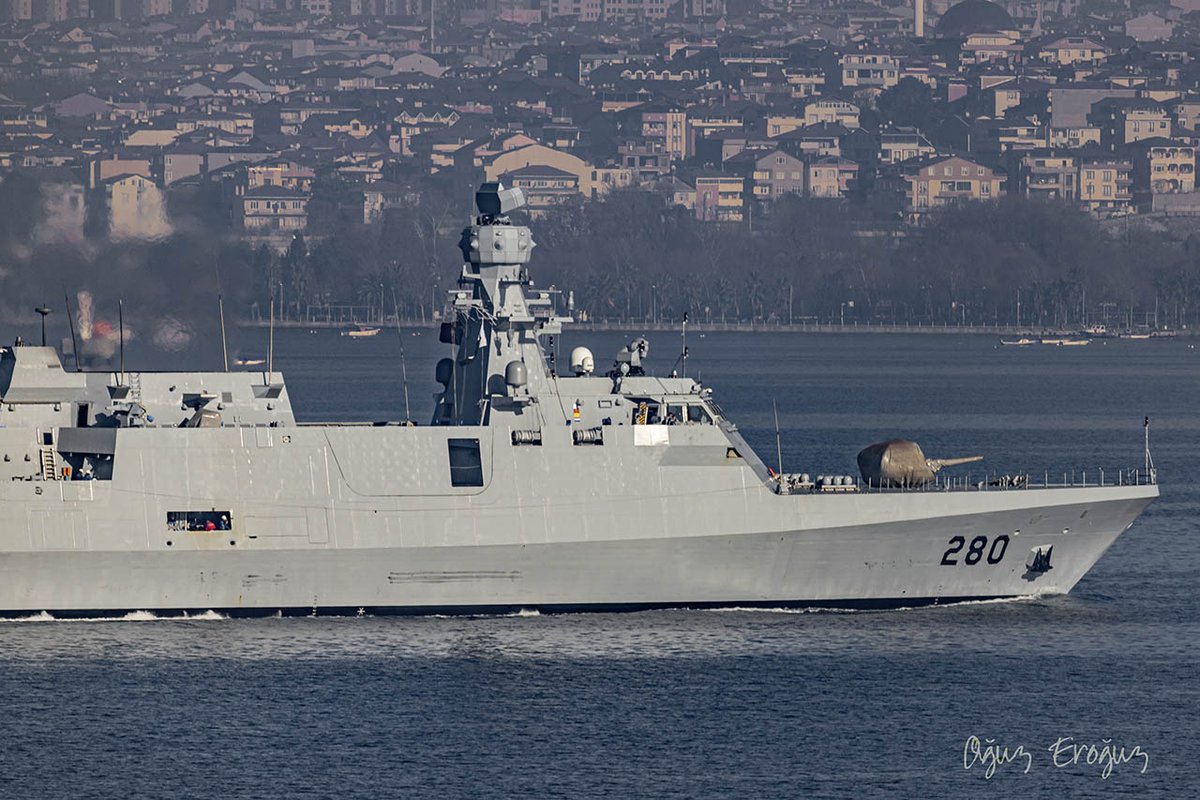OguzEroguz1's tweet photo. Built for the #PakistaniNavy in İstanbul Shipyard, first of the #BaburClass corvettes, #Babur #F280, visited Gölcük Naval Base. https://t.co/IrLRCzzk8J