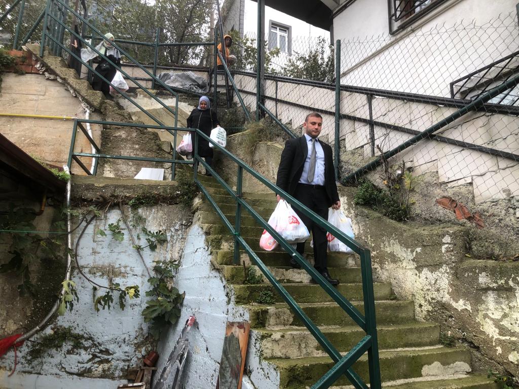 mhpbeykoz's tweet photo. MHP Beykoz İlçe Başkanlığı olarak; hemşehrilik ve komşuluk hakkımız gereğince Beykoz’umuzun ihtiyaç sahibi ailelerinin tespitini sağlayarak yardımlarımızı bizzât ulaştırıyoruz.
@_MHPistanbul_ https://t.co/W977q4CNQT
