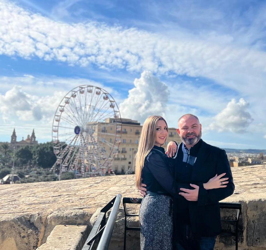 OwenBonnici's tweet photo. 🌟 Wishing you all a Happy New Year filled with joy, laughter, and endless possibilities! 🥂

Cheers to a fantastic 2024 from us. May this year bring you success, love, and unforgettable moments.

Let's make it extraordinary together! 

 #HappyNewYear2024 https://t.co/F1RzdilV2V