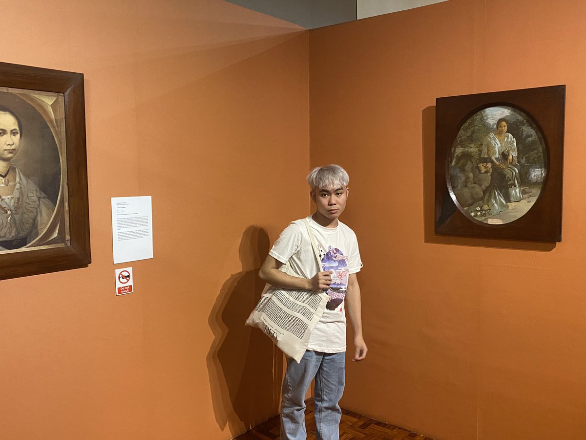 jaskrrrrt's tweet image. Ang lalaking naka tote bag ay bakla
At ang laban ng tsuper ay laban ng kumyuter

#NoToJeepneyPhaseout 
#NoToPUVModernizationProgram