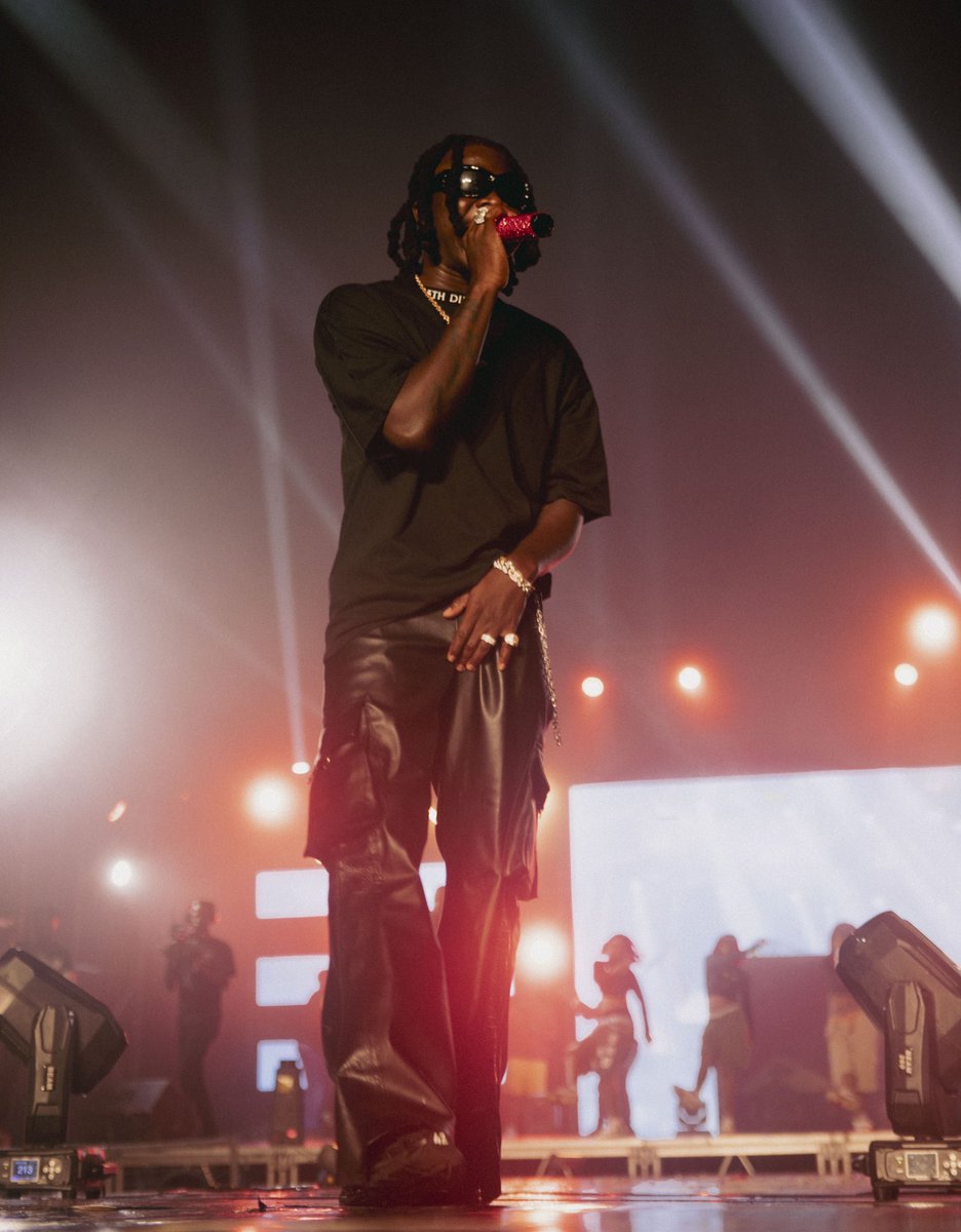 BurnitonMSG's tweet photo. 1GAD @stonebwoy had alot of fun playing in Efiduase Ashanti the other day🤩🔥 #FestiveFestival
Final Stop— Greens Lounge, Tema. Tonight, December 30, 2023🔥 https://t.co/r6GJ0SF75j