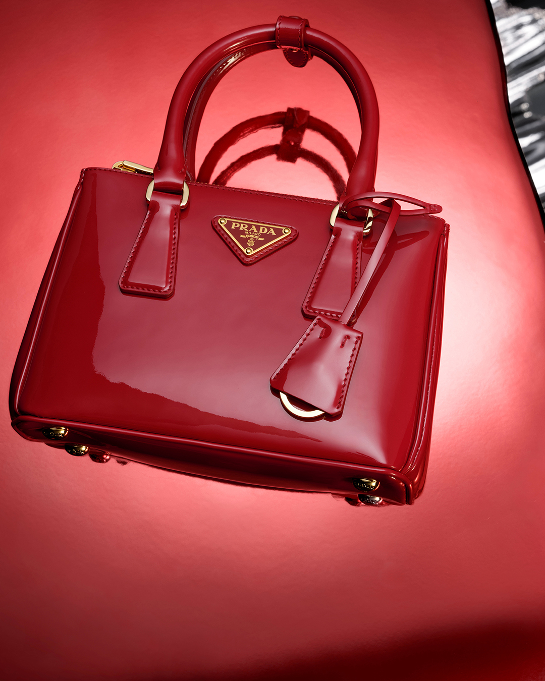 Prada outlet saffiano 30