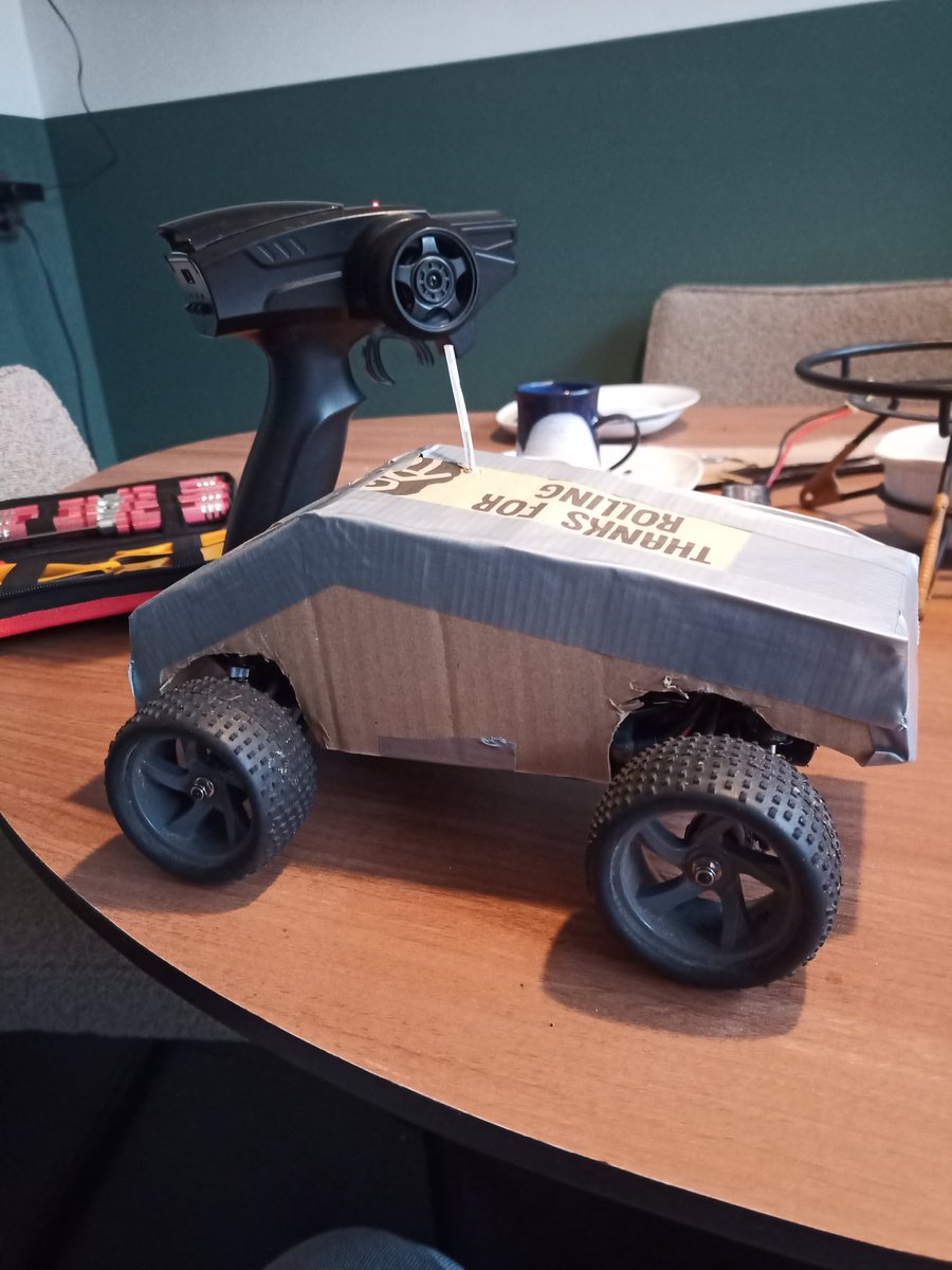 Kjeld's tweet photo. Just made a #Cybertruck #rc body. Maybe @elonmusk can make a real 1/18 version? https://t.co/RoXCCkzrJy