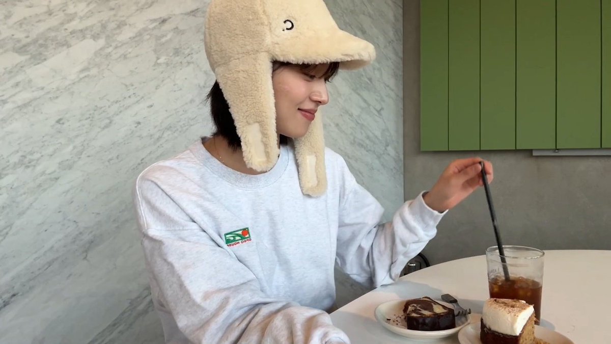 datghourl's tweet photo. kim jiyoung's vlog = girlfriend material♡ #heartsignal4 #aftersignal https://t.co/Nx00lTkSvw