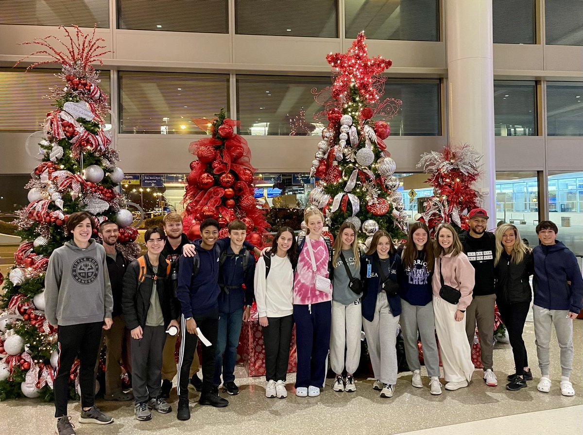 Dr_J_Smith's tweet photo. Annnnd they’re off! J-term ‘24 commences with the Guatemala trip to the @leivascoffee farm. Excited for this group to roll up their sleeves and participate in the farming, cultivating, and appreciating efforts of the coffee process - from farm to cup. ☕️ #Jterm24 @lrcawarriors https://t.co/D4APwG0rzE