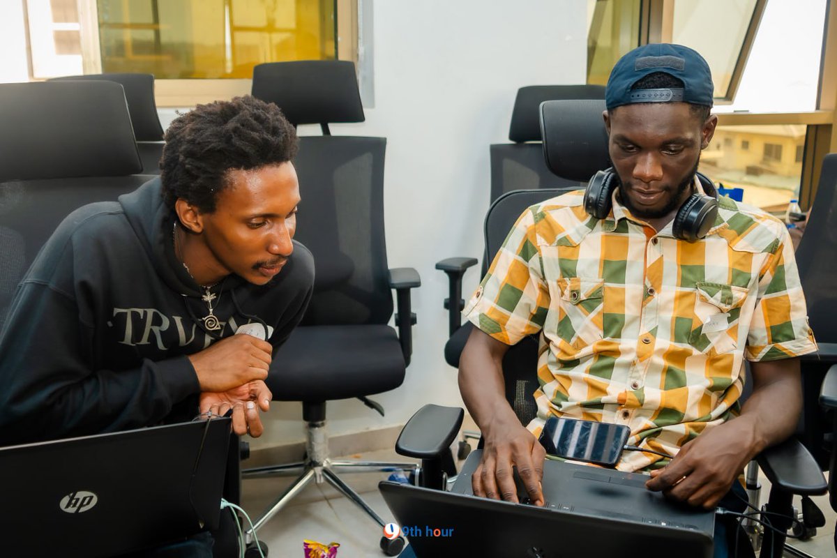 JamesOyanna's tweet photo. Zero-knowledge proofs have the capability to transform how we share our personal data.
They allow us to prove that a statement is true without revealing the information itself. @alysiatech @AleoHQ @DrAdaku @IzzyOAP #aleozkhouselagos #aleolagos #aleonigeria https://t.co/TmP1ewLJy1