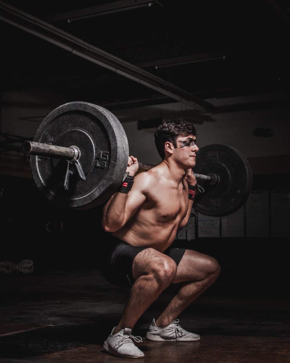 In the rhythm of each squat, witness the power of determination. Adding weights, he forges strength with every controlled motion. Who's incorporating squats into their workout today? Tag your fitness buddy! #WeightedSquats #StrengthBuilding #RomixFitness