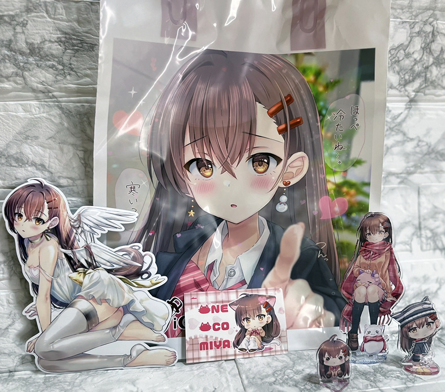 「猫宮さんの新刊セット、グッズのお写真! 写ってないですが新刊+おまけ本も付いてま」|maruma(まるま)🐰🌙 ｺﾐﾃｨｱ144【A12b】のイラスト