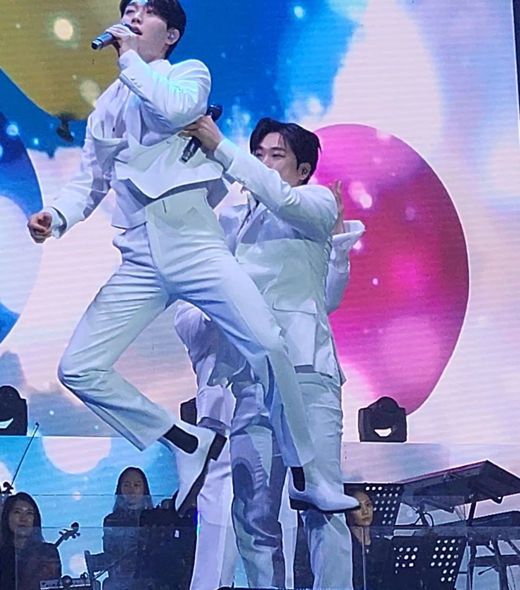 jaenjaenn's tweet photo. 아 https://t.co/43iOvPvdF7