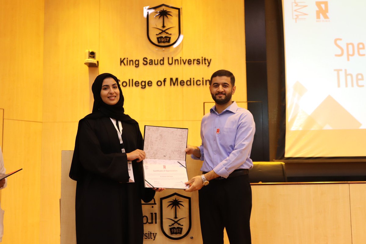 HassanAlshaqaq's tweet photo. It was a great experience presenting to medical students & interns about EM's approach to seizure!
It was amazing to witness their enthusiasm for EM. Grateful for the invitation! Looking forward to more opportunities to engage with future EM residents!
#Redflags24 https://t.co/wGaqYjqtzg