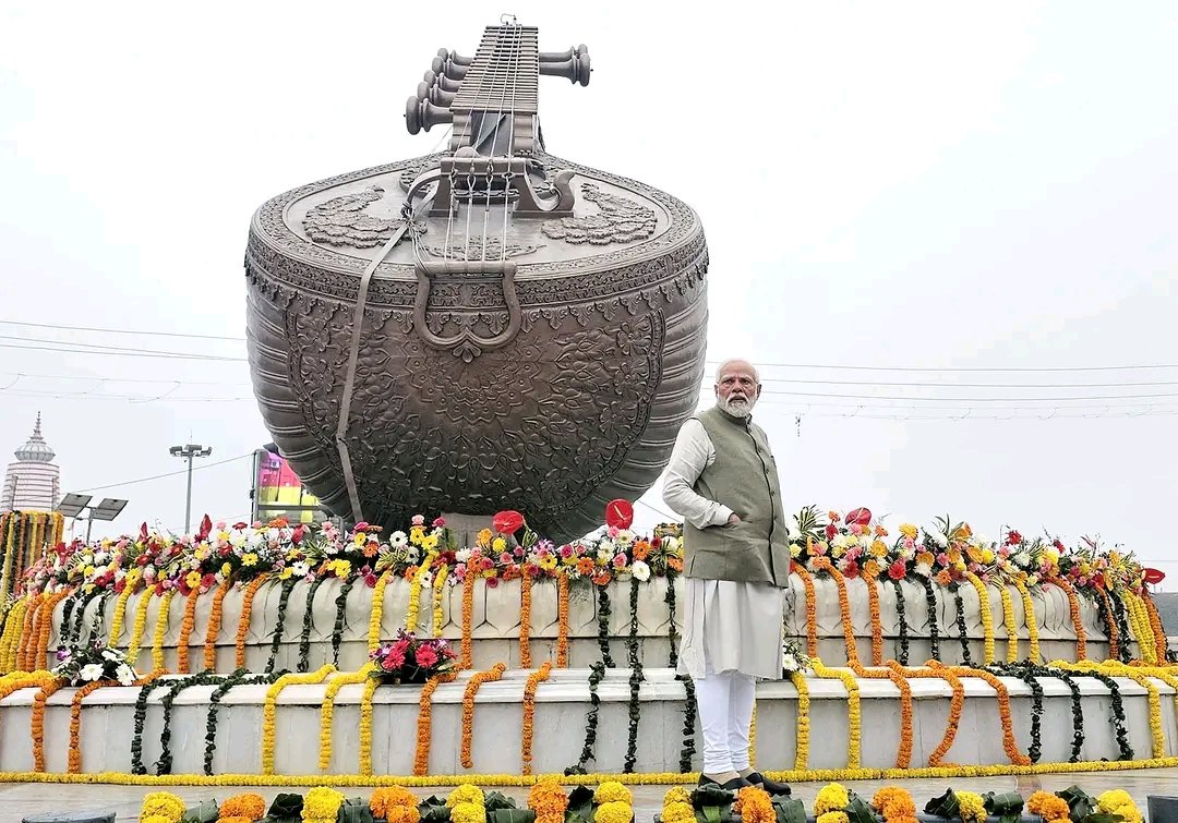 IamDeepak1925's tweet photo. रामभक्तों के धैर्य व संयम का ही प्रतिफल है कि शताब्दियों की प्रतीक्षा के उपरांत वह पुनीत वेला आ रही है,जब श्री रामलला अपने भवन में विराजमान होंगे
इस सिद्धि के सूत्रधार आदरणीय प्रधानमंत्री श्री NarendraModi जी की अयोध्या धाम में लता मंगेशकर चौक पर उपस्थिति हम सबको हर्षित कर रही है https://t.co/ACmNIwYS7R