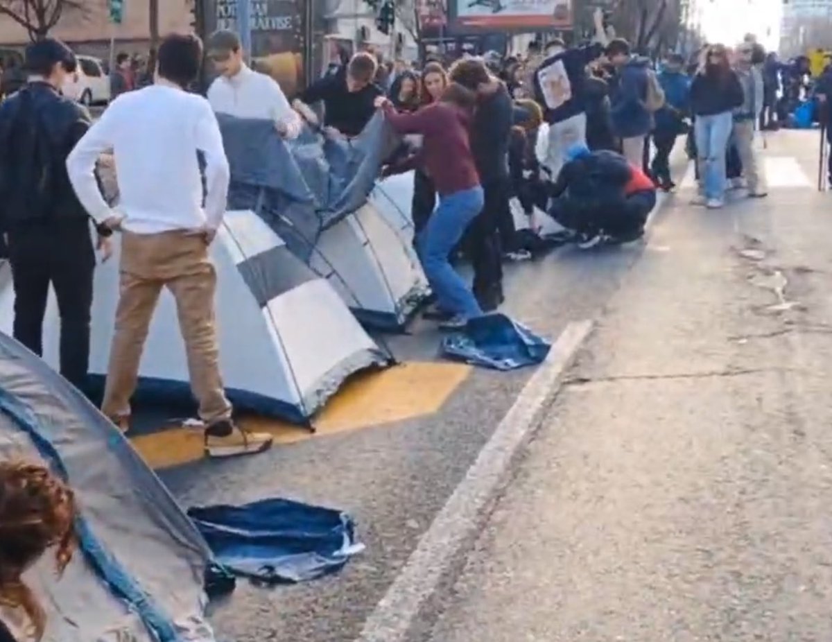 ⚡️⚡️⚡️Protests in Belgrade, Serbia🇷🇸 Students & others are taking to the streets of Belgrade to protest the fixed elections of their pro-Russian authoritarian “President”. With tents on the major downtown street: They will not be going home until Serbia is dictator-free.🔥