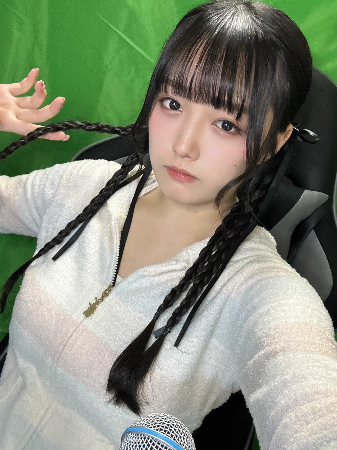 安藤 咲 桜