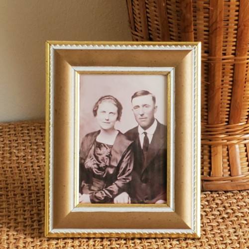 GrannyTreasures's tweet image. webstore.com/item/Vintage-W… #vintageframe