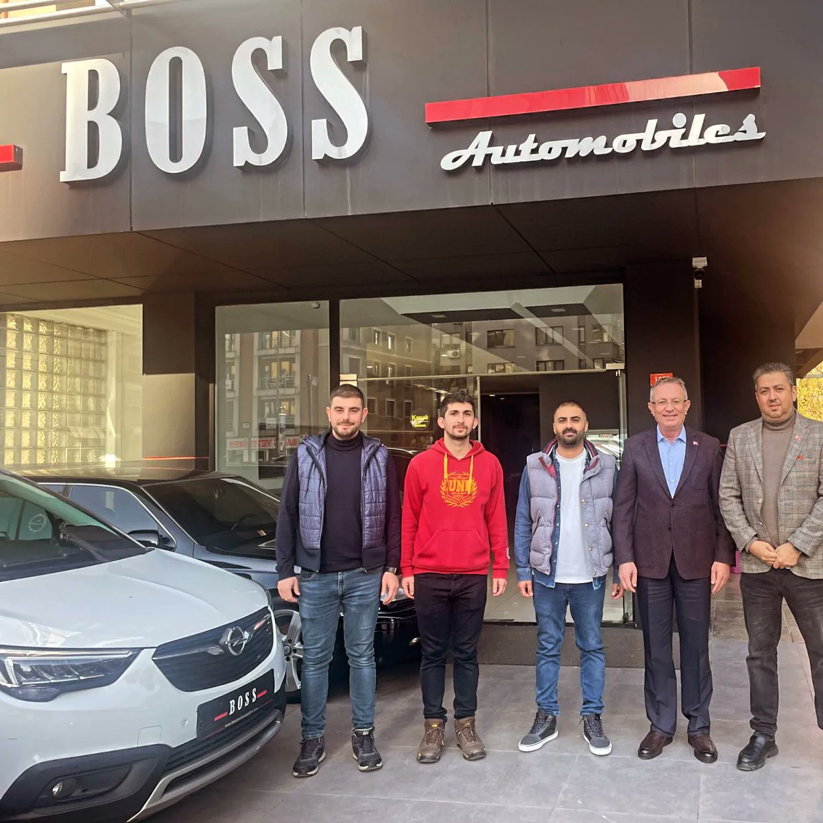 marmasder's tweet image. Güçlü Diyalog Hareketi kapsamında başlamış olduğumuz Kadıköy ziyaretlerimizden kareleri sizlerle paylaşıyoruz. BOSS Otomotiv, Prestij Motors, True Car'a misafirperverlikleri için teşekkür ederiz
#güçlüdiyaloghareketi
#marmas