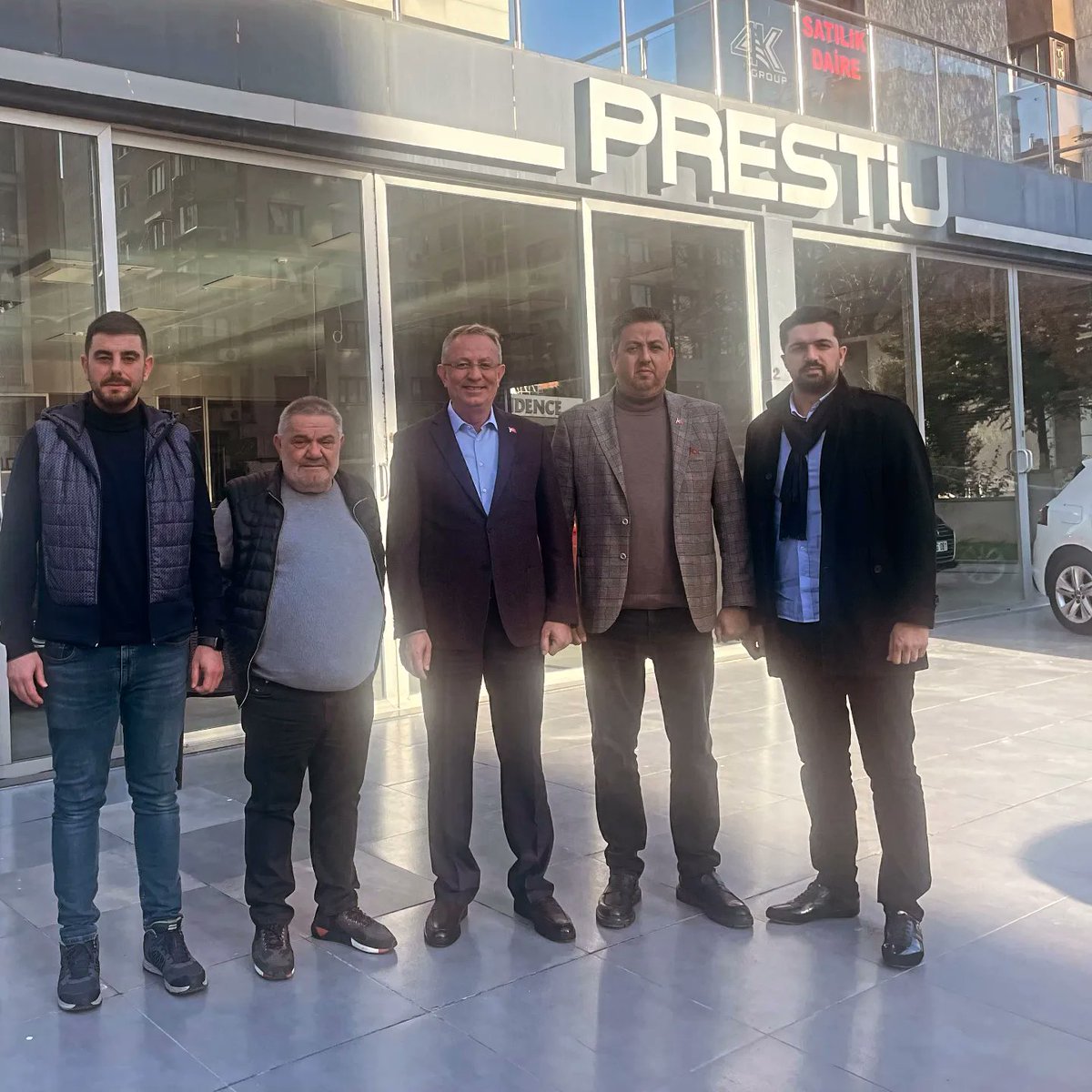 marmasder's tweet image. Güçlü Diyalog Hareketi kapsamında başlamış olduğumuz Kadıköy ziyaretlerimizden kareleri sizlerle paylaşıyoruz. BOSS Otomotiv, Prestij Motors, True Car'a misafirperverlikleri için teşekkür ederiz
#güçlüdiyaloghareketi
#marmas