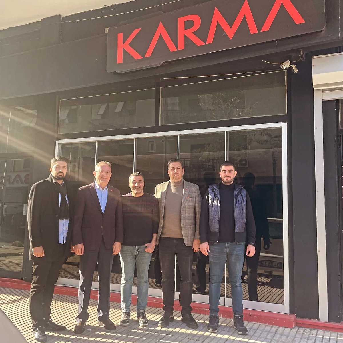 marmasder's tweet image. Güçlü Diyalog Hareketi kapsamında başlamış olduğumuz Kadıköy ziyaretlerimizden kareleri sizlerle paylaşıyoruz. Karma Otomotiv ve Kuzey Motors'a misafirperverlikleri için teşekkür ederiz.
#güçlüdiyaloghareketi
#marmas