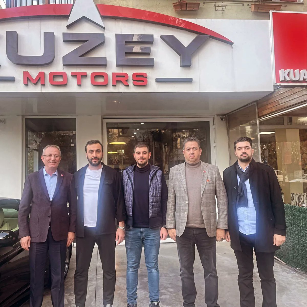 marmasder's tweet image. Güçlü Diyalog Hareketi kapsamında başlamış olduğumuz Kadıköy ziyaretlerimizden kareleri sizlerle paylaşıyoruz. Karma Otomotiv ve Kuzey Motors'a misafirperverlikleri için teşekkür ederiz.
#güçlüdiyaloghareketi
#marmas