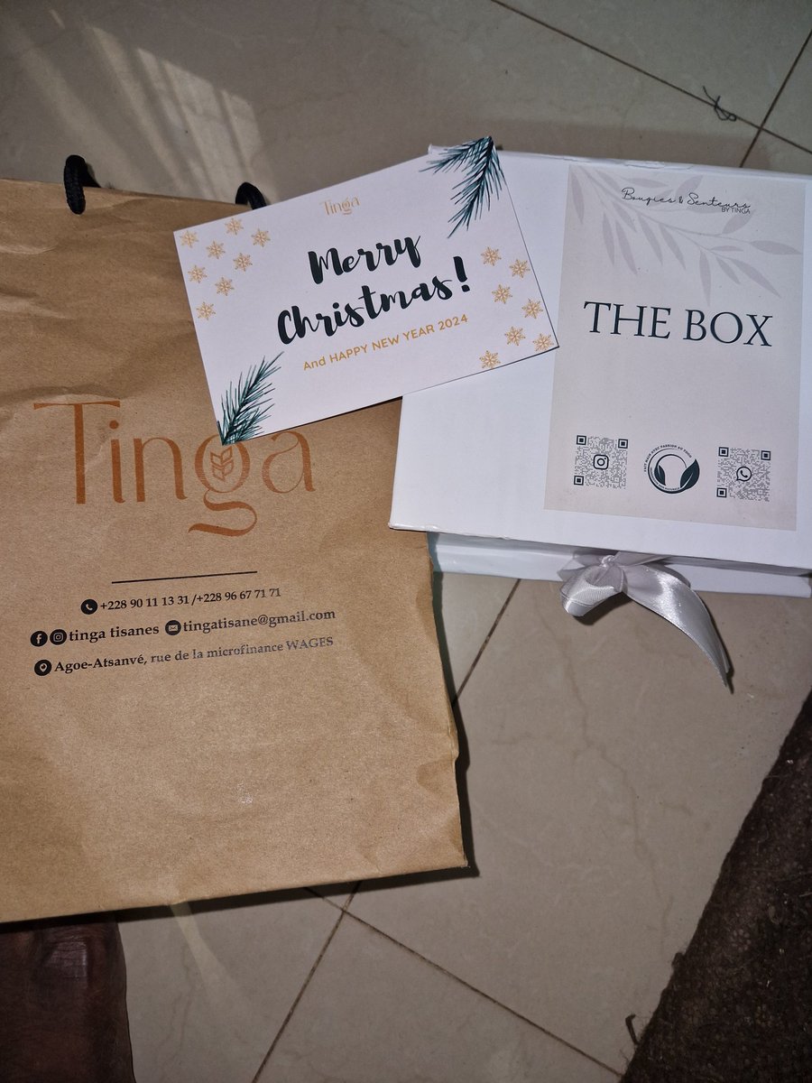 kmnatchaba's tweet photo. Merci @tinbalou de #Tinga_bienêtre pour ce beau coffret personnalisé. De belles étrennes avec de belles senteurs. Tous mes encouragements. https://t.co/C8aecJprbL