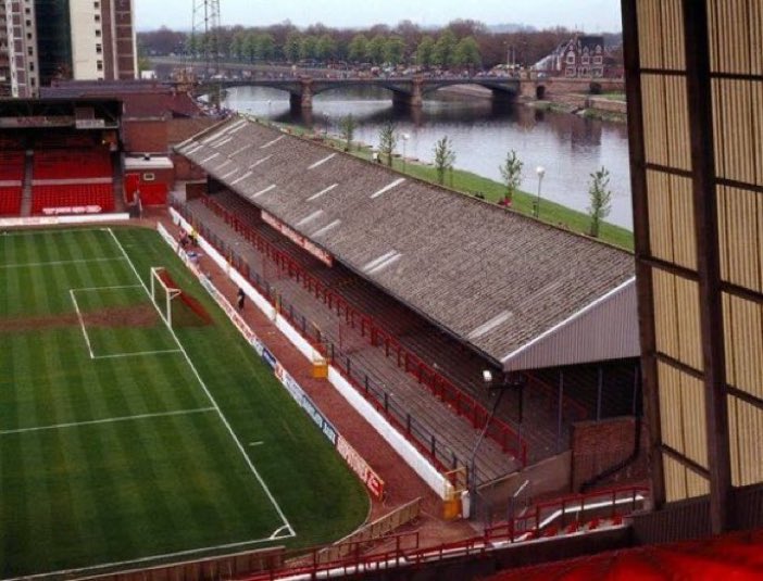 Retweet if you have ever watched your team at the City Ground. Home of Nottingham Forest from 1898 to present 🔴🏟 #NFFC #NFO