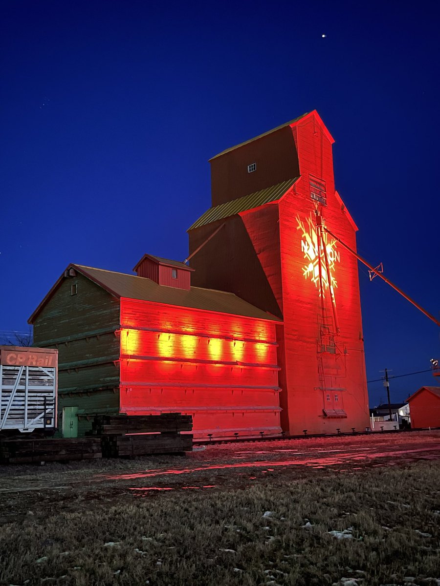 jenhandley's tweet photo. Yesterday over $5000 worth of electrical cables that made Nanton’s Grain Elevators Christmas light display possible were stolen.

Please share and if possible donate to replace what’s been lost and to build a fence to secure the facility.

To support https://t.co/lEjqal57tK https://t.co/dS9SGSRXkH
