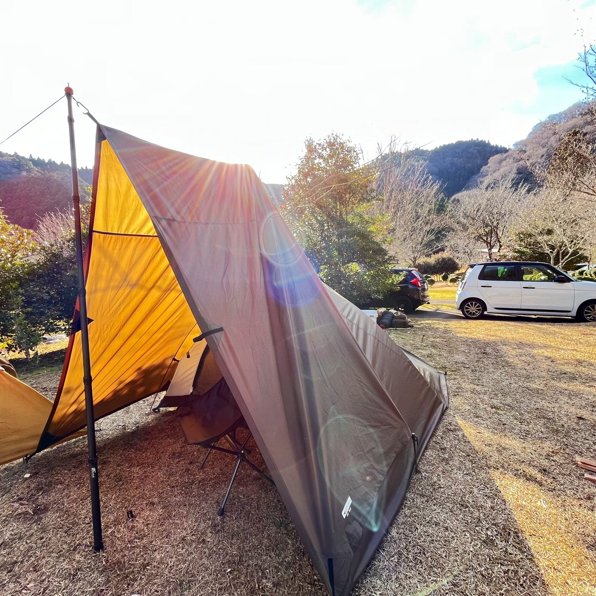 Ken_JACK_'s tweet photo. 帰省がてら地元でキャンプしました⛺️
強い風が明け方に吹いてループが外れてフルオープンになってました🤣
しっかり張ってなかったので自業自得😨
そんなこんなで爆睡してて、気がついたらトータル睡眠時間9時間でした🤣
#いわき遠野キャンプ場
#MAS3W
#DDタープ4x4
#タープ泊 https://t.co/lzvhrV5uvx