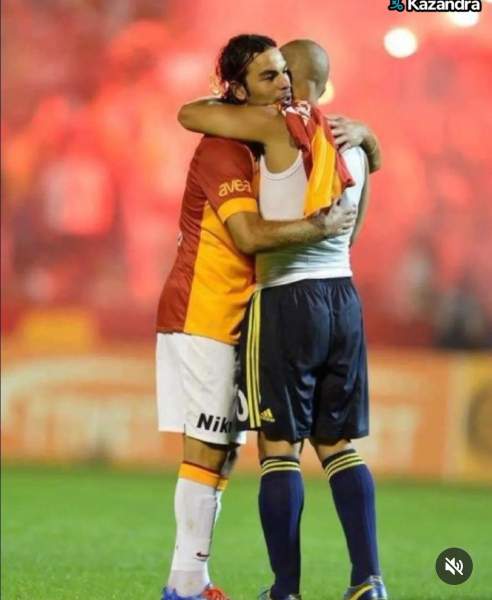 1907 (@muraredt) on Twitter photo Bir Fenerbahçeli olarak Galatasaray Spor kulübünün duruşunu taktir ve tebrik ediyorum
<a href="/GalatasaraySK/">Galatasaray SK</a> <a href="/Fenerbahce/">Fenerbahçe SK</a> Bir Fenerbahçeli olarak Galatasaray Spor kulübünün duruşunu taktir ve tebrik ediyorum
<a href="/GalatasaraySK/">Galatasaray SK</a> <a href="/Fenerbahce/">Fenerbahçe SK</a>