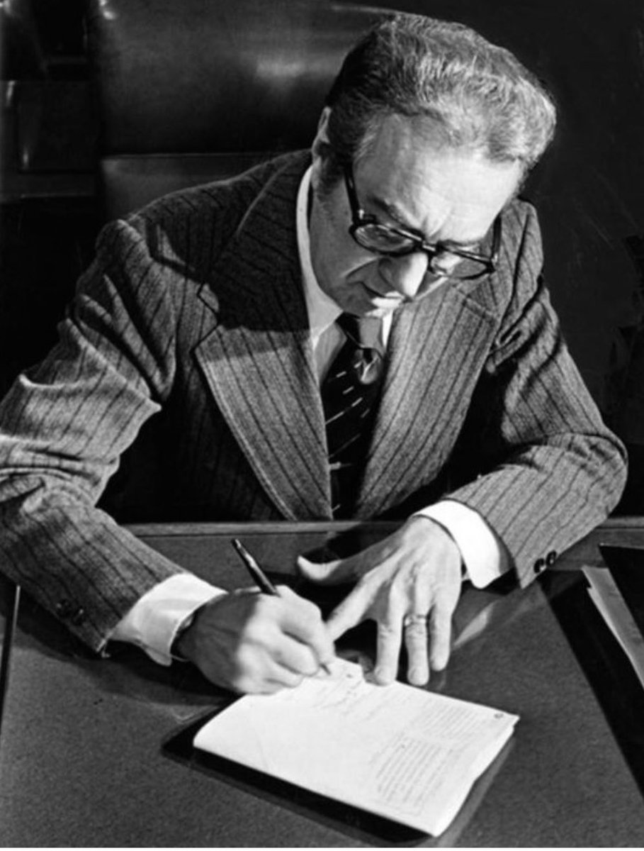 chrisronayne's tweet photo. 49 years ago today @GCRTA was formed with Mayor Ralph Perk @CityofCleveland signing legislation from @CleCityCouncil regionalizing Cleveland Transit System service and cost. Happy Birthday RTA. 🚌 🚊
{📸 Mayor Perk signing legislation 12/30/74 & Boarding #IGORTA + 1950s CTS Map} https://t.co/Rc49Xqf9K0