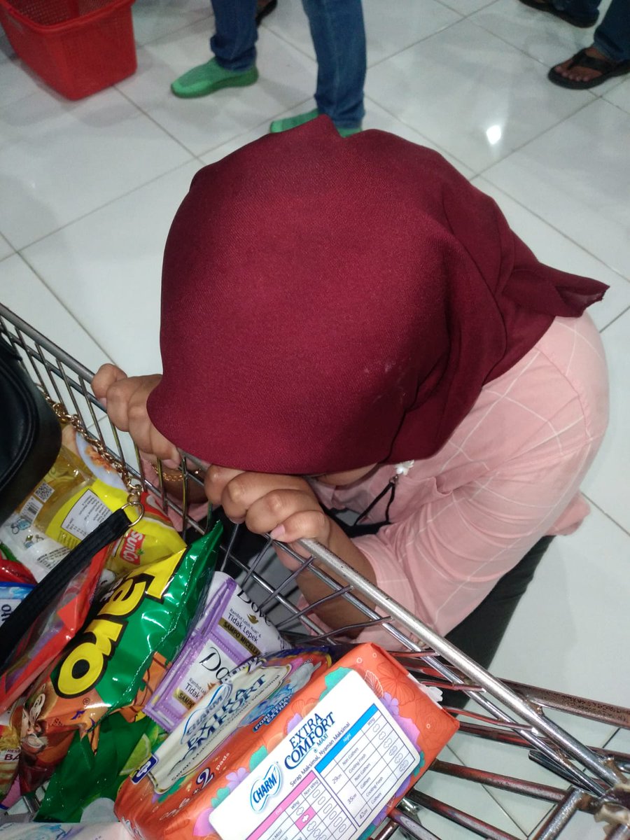 cmoncandyasz's tweet photo. sedang maratapi nasib untuk menghadapi thn 2024 yg penuh guncangan ujian, sidang, UKOM + info loker https://t.co/HTG7SRCO8N