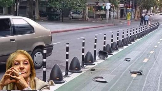 ➡️En pocos días ya 2 accidentes pero calladitos. Periodistas compañeros , politizados FA-PIT
De rodillas hundidos en la decadencia para proteger sus negocios. Lacras.
