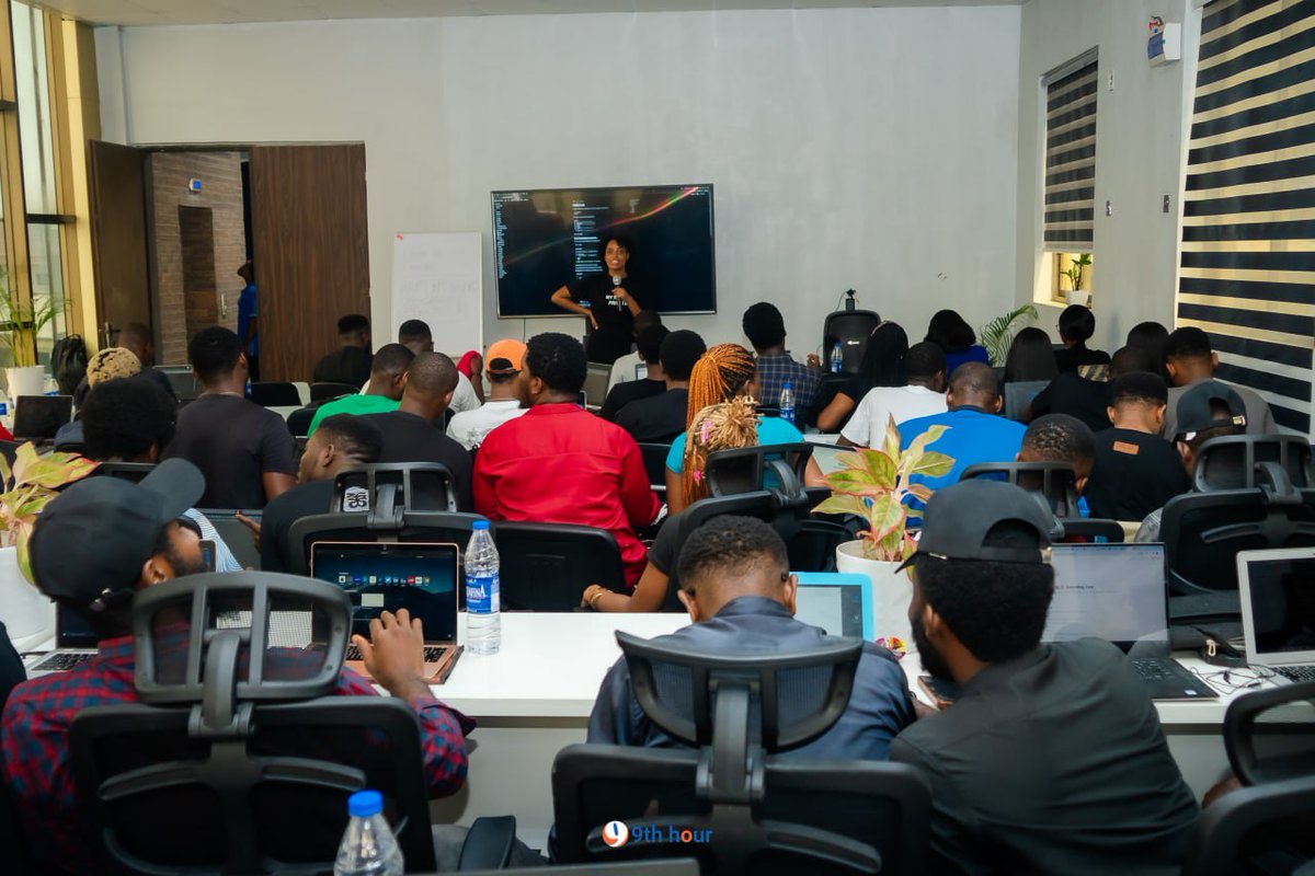 A prover can convince the verifier that they know a specific number without actually revealing it. -@alysiatech @AleoHQ @DrAdaku #aleozkhouselagos #aleolagos #aleonigeria