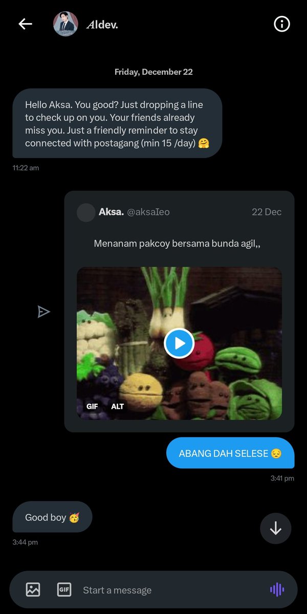 aksaIeo's tweet photo. Lebih rajin dapet chat blio dari pada ibuku di Indonesia https://t.co/qGGS5rrMgQ