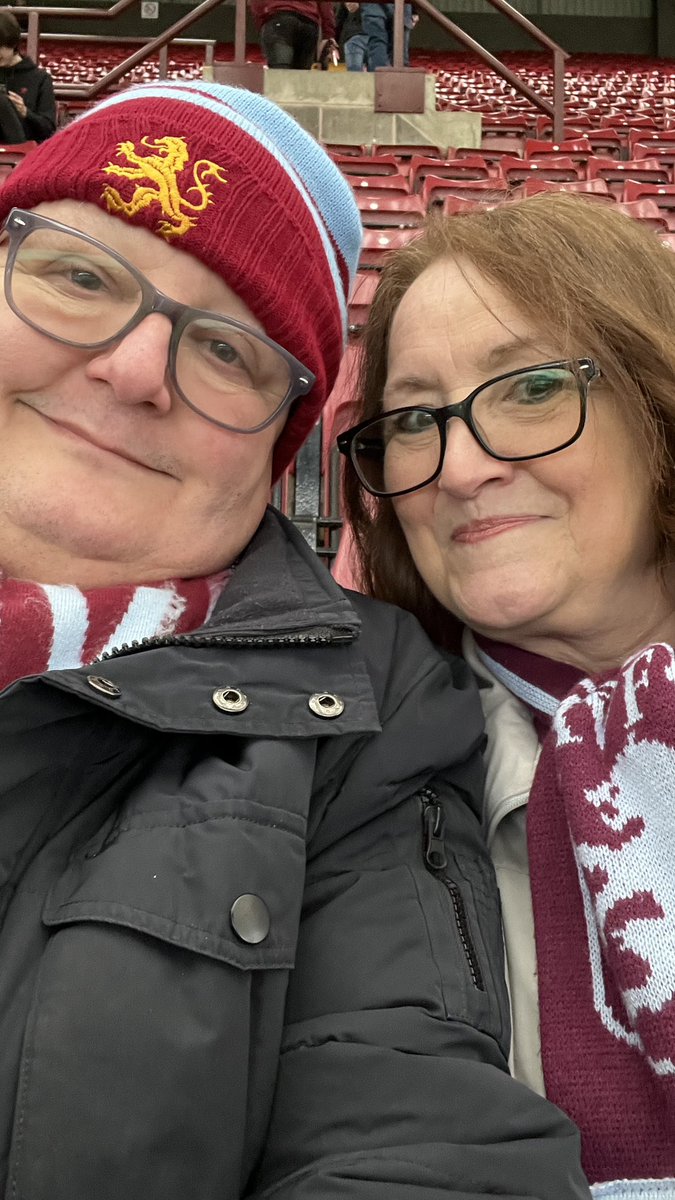 Last game this year, come on you Lions #AVFCLIVE