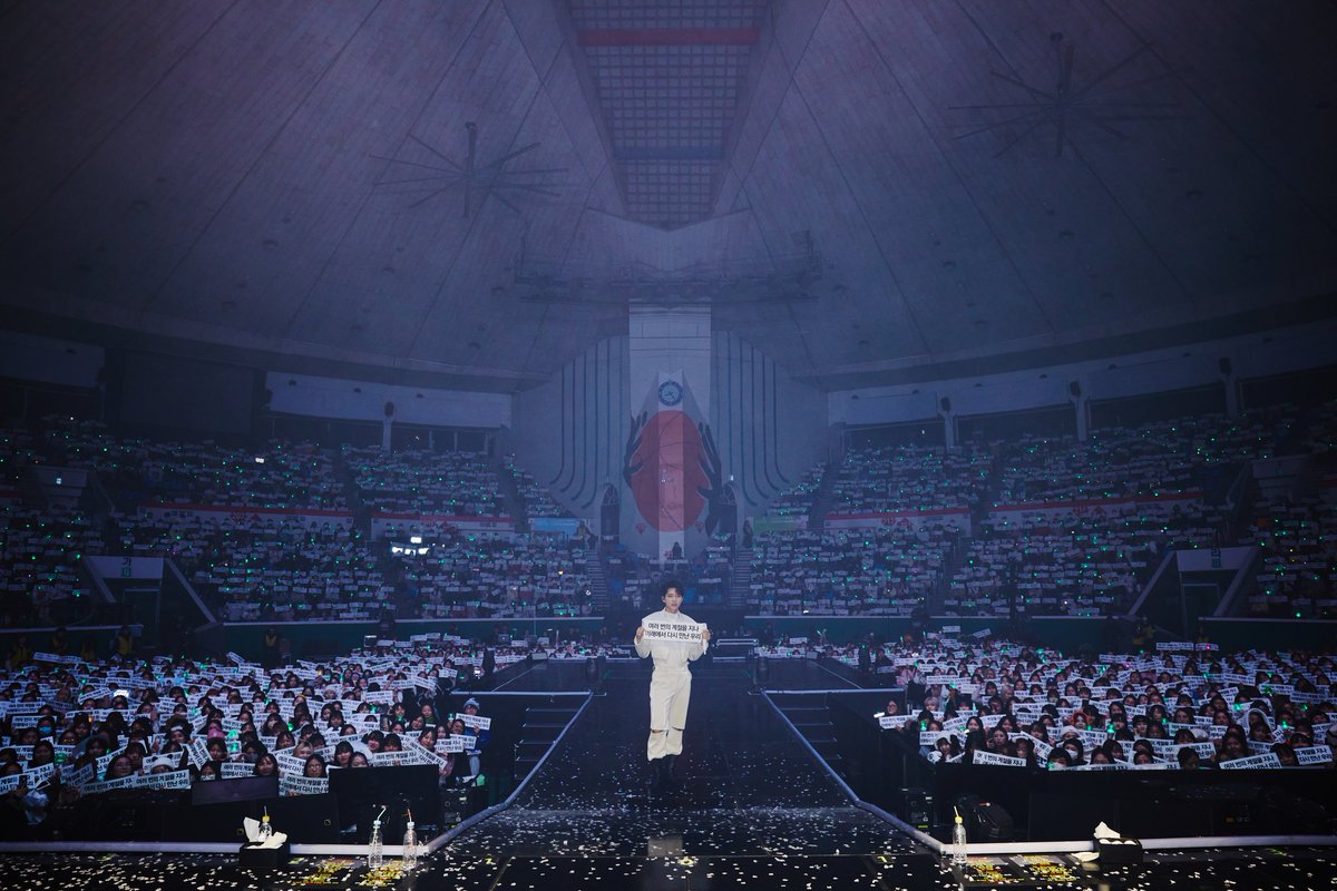 [🎤]

NAM WOO HYUN CONCERT <식목일 3 - WHITREE> 1회차 공연 종료💛

'여러 번의 계절을 지나,
오늘 다시 만난 인스피릿'

인스피릿의 사랑으로 자라나
우현이란 열매를 맺은 오늘 
함께해 주셔서 감사합니다💕

#NAMWOOHYUN
#식목일3 #WHITREE
#블레이드엔터테인먼트 #BLADEentertainment