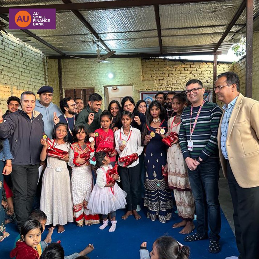 Welcoming 2024 with SMILES AUites joyfully ushered in 2024 at the Happiness School in Valmiki Kachhi Basti, Jaipur