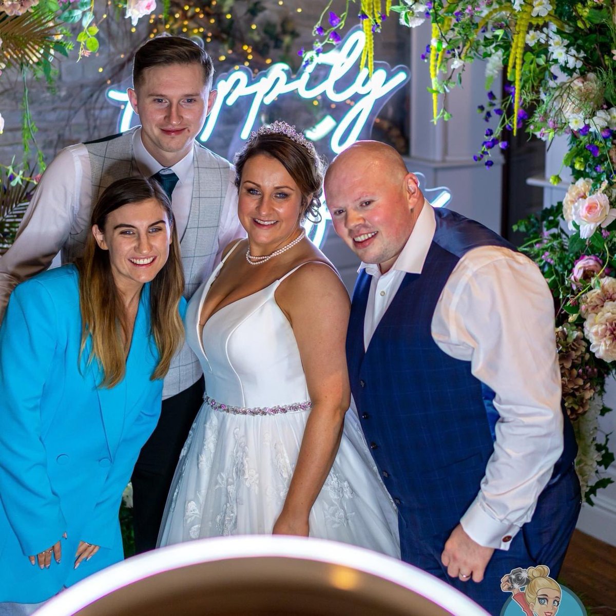 If you know someone who got engaged over Christmas, share our page so they can see all the unforgettable fun a photo booth brings to their reception!
#lgbtqwedding #lgbtqweddingvendor #weddingphotobooth #kcwedding #selfieboothrental #selfieboothfun #photoboothrental