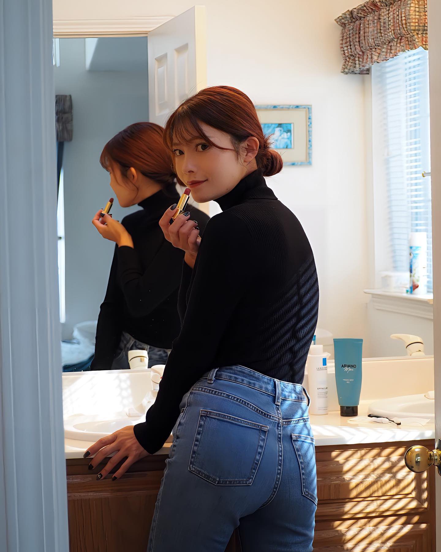 お尻の匂い フェチ画像 いい形したお尻🍑🍑🍑 外でも中でも匂い嗅ぎたい♥️❤️👖👖👖 #ジーンズ #jeans #デニム  #denim #ジーンズフェチ #デニムフェチ #尻フェチ #フレアジーンズ #フレアデニム #ジーンズフェチと繋がりたい #尻フェチと繋がりたい  https://t.co ...