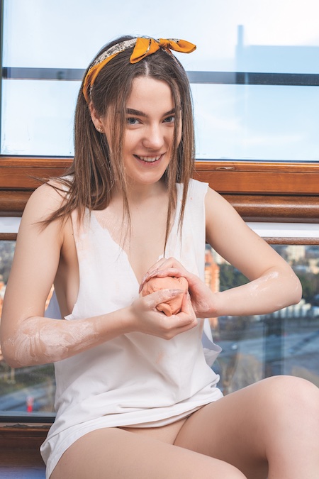 "What turns me on? Play with my tits—really squish them..." #Kiere 

📷 Rose Hayden | Barely Legal Magazine January 2024 📲 ow.ly/vjS350QjR4C #SaturdaySpecial