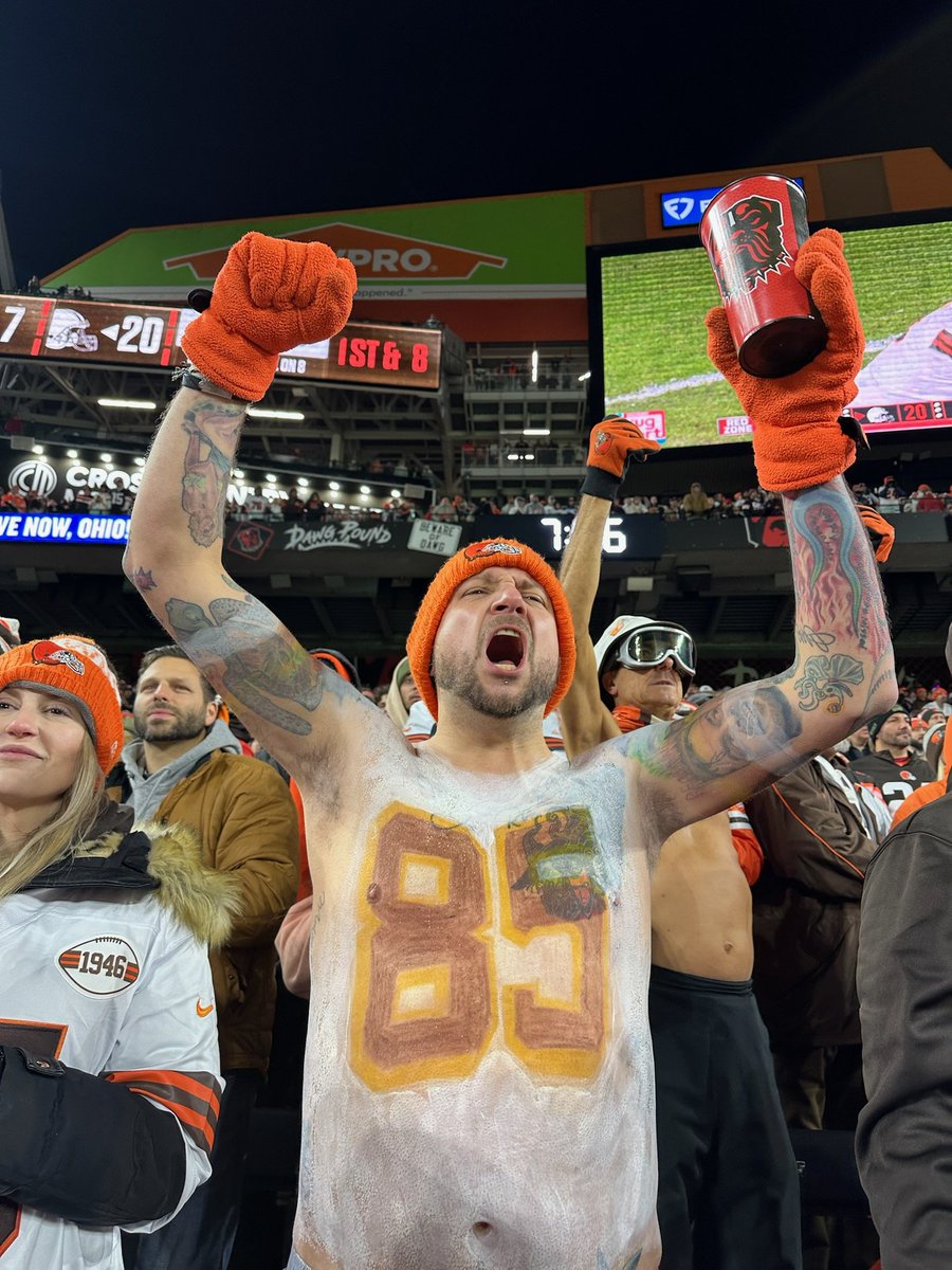 The <a href="/Browns/">Cleveland Browns</a> game on thursday night will be a night  I'll never forget!!! The only thing that could have made it any better would have been to get a picture with <a href="/David_Njoku80/">Chief David Njoku</a> while I was rocking his favorite jersey.... shirtless!!!! PLAYOFFS BABY!!!