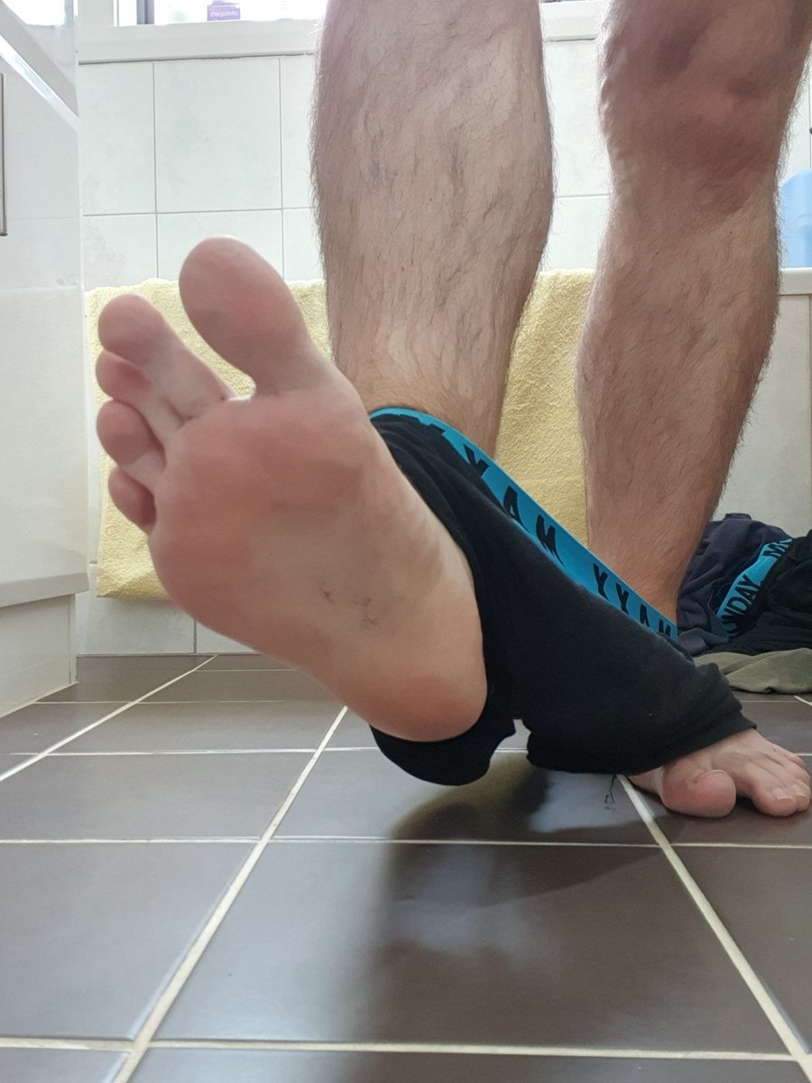 ShadowSirenXO's tweet photo. You live obsessed with my soles. Enjoy them while you send money 💰 🤑 https://t.co/5KAwN09nJ8