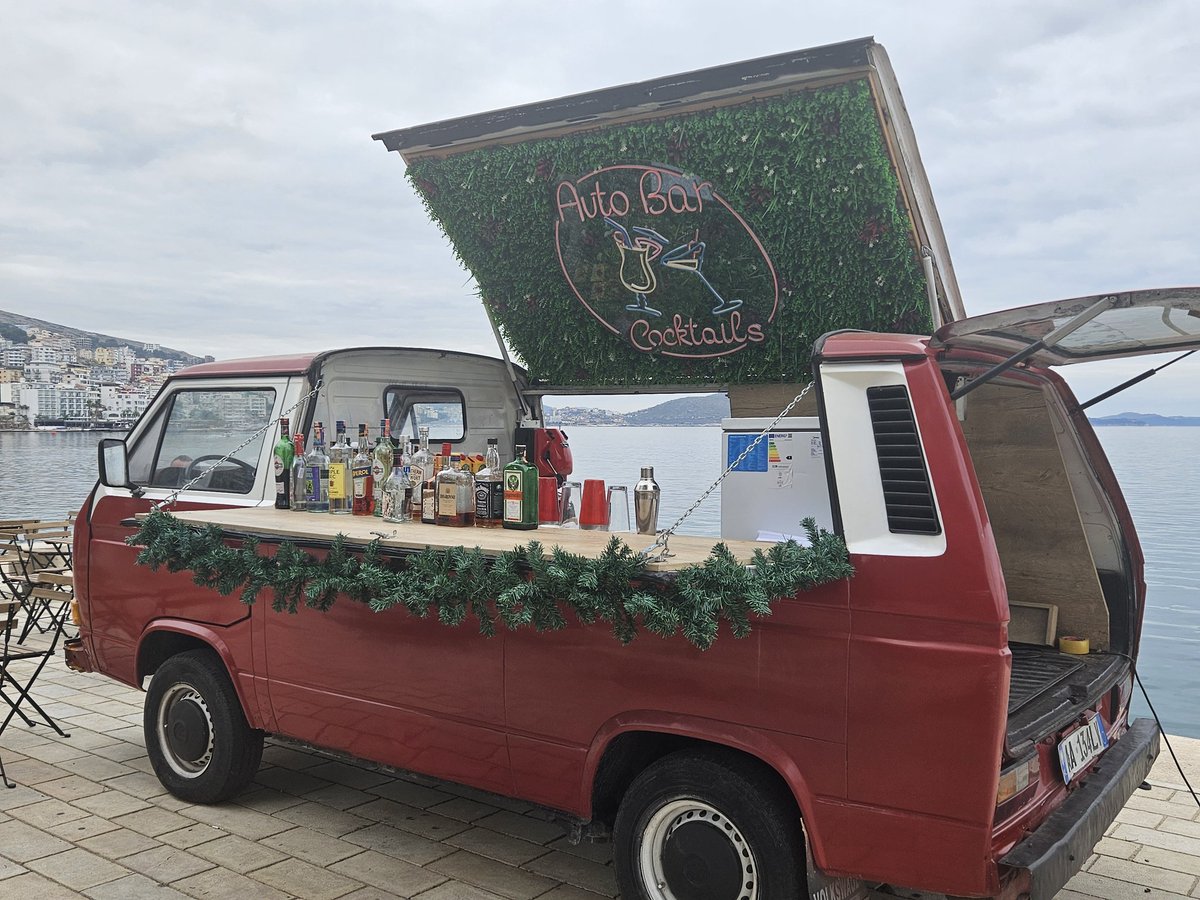 Auto Bar Cocktails 🍸 at #Saranda #Christmasmarket 🎄
Genius ✨️