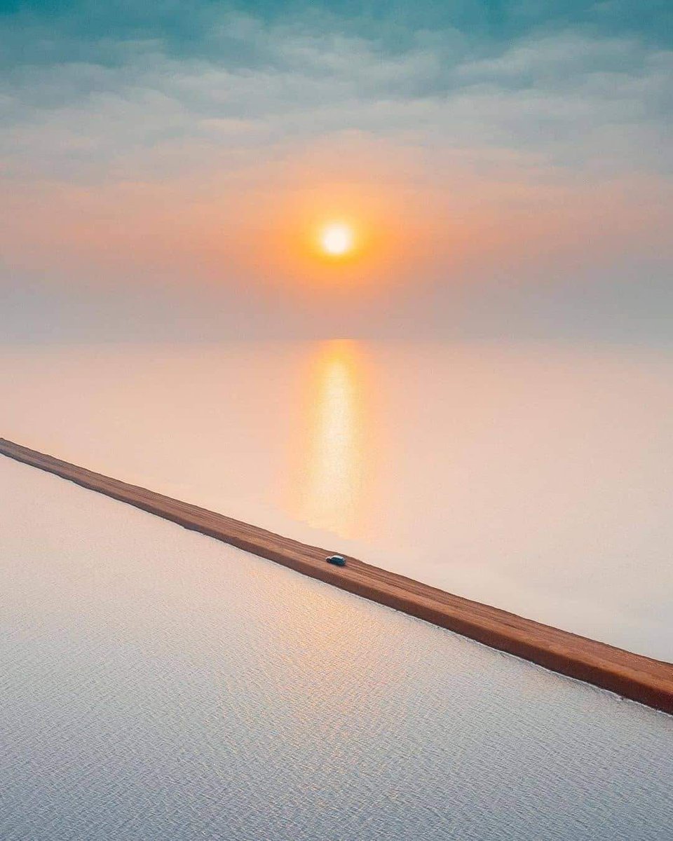 TAdventurousoul's tweet photo. White Salt Desert ...
Dholavira, Kutch, Gujarat, India🇮🇳 https://t.co/KYrzVL7n3e