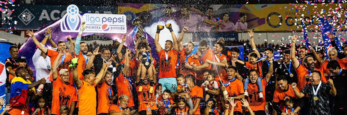 YesseniaRubio7's tweet photo. @cdaguilaoficial https://t.co/D8YbS9c94p