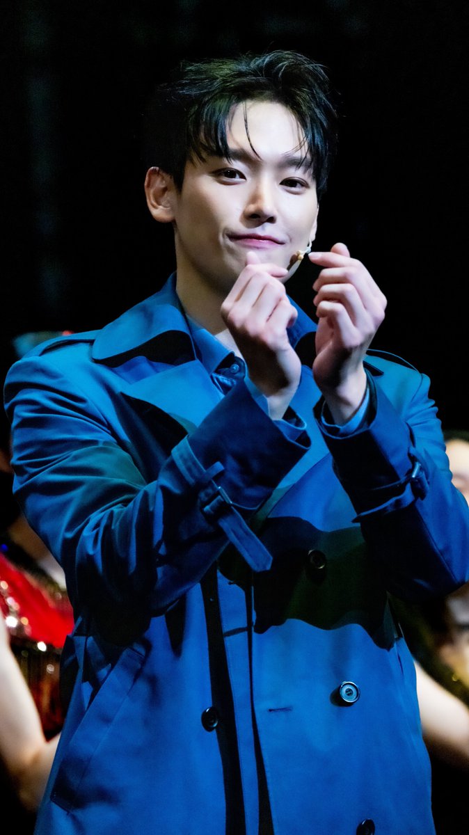 poulzzak_'s tweet photo. 231230 뮤지컬 <겨울나그네> 밤공 새해 무대 인사. 한민우 역 김인성 배우.

민우가 안타까우면서도 결국 자기 자신과 주변 사람 모두를 외롭게 만들었다는 면에서 매우 욕하고 싶엇음(?) 그만치 좋은 연기였다고요🥹 https://t.co/VetjFElLrI