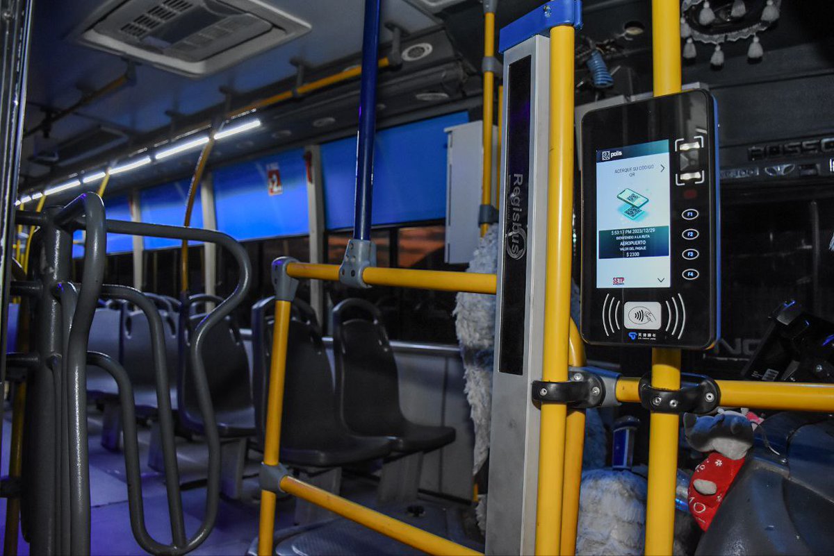 Me alegra contarles como avanzamos con la implementación de la tecnología para la operación del @SetpSantaMarta, dejamos la tecnología instalada en 240 buses de los 480 que hacen parte de la flota que debe entrar en operación en enero, es decir, tiene que completarse su